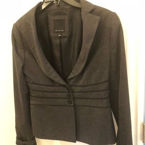 Limited suit jacket